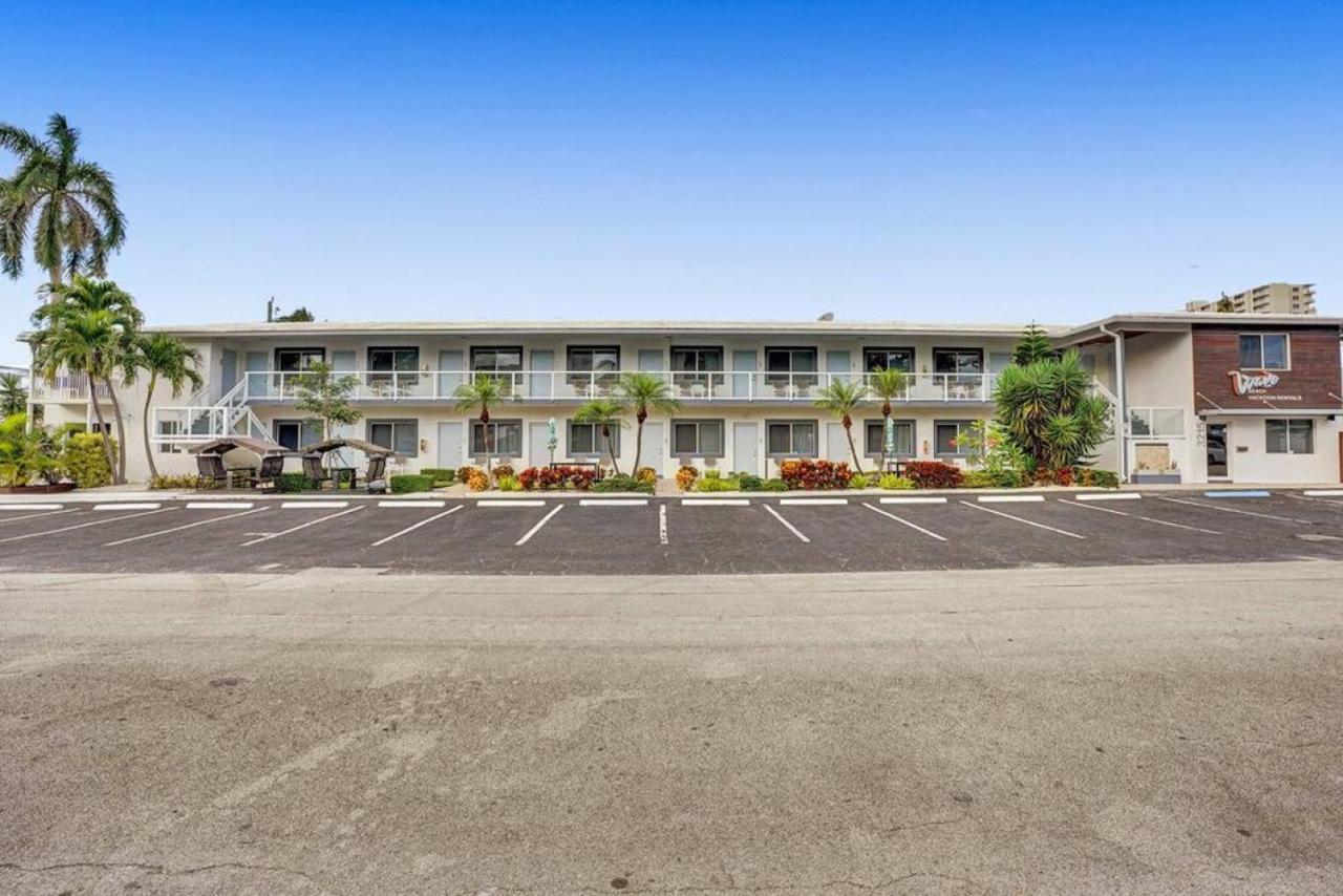 Waves Beach Town Cozy Studio Apartment ポンパノビーチ エクステリア 写真